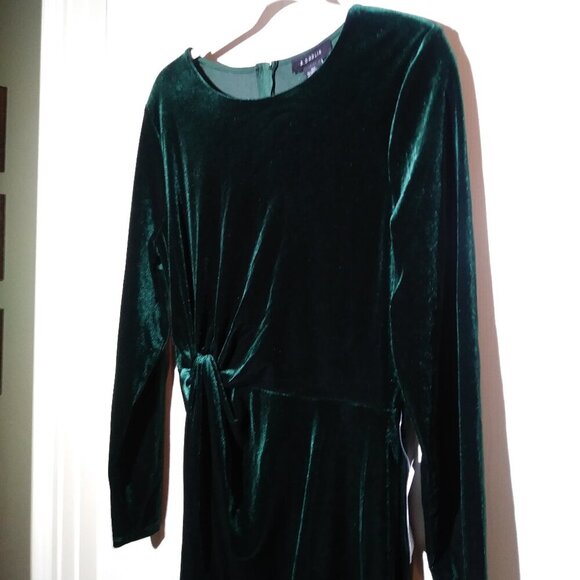 B. Darlin Dark Green Emerald Velvet / Velour Dress | Party/Holiday Dress - Picture 1 of 6